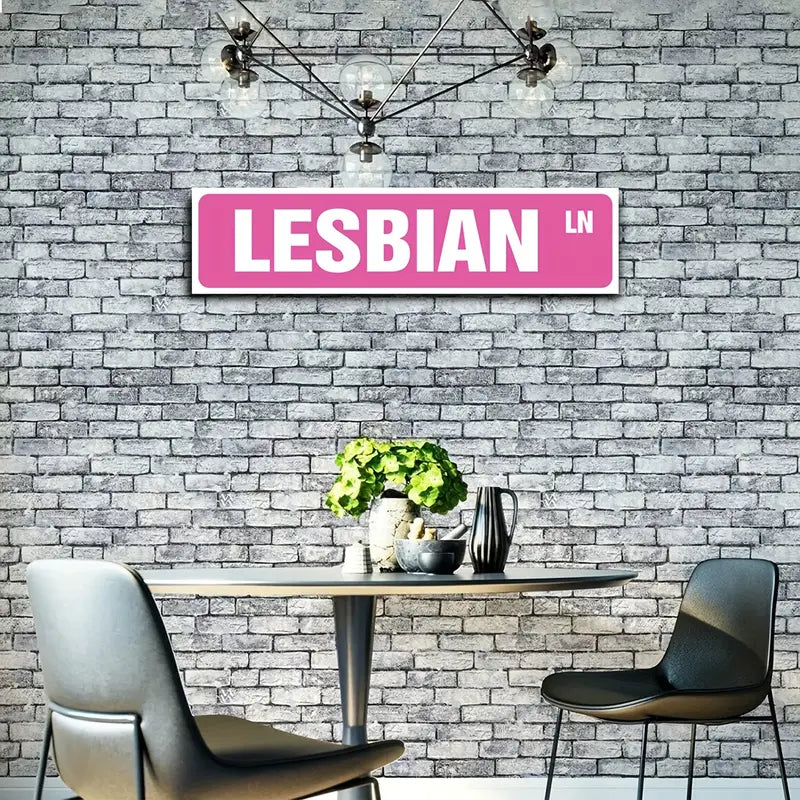 Metall Schild mit der Aufschrift  Lesbian LN