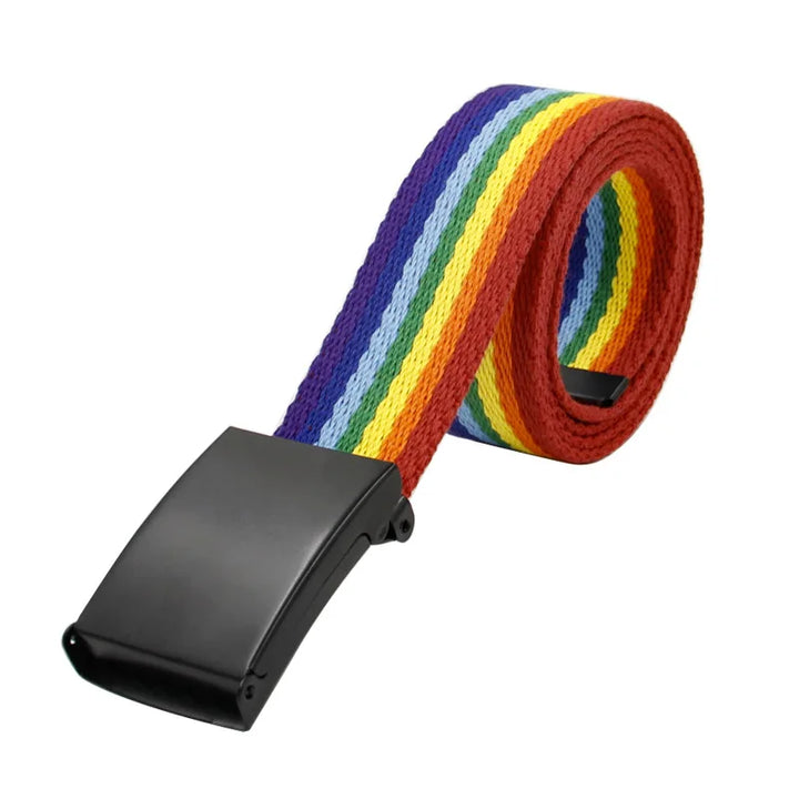 Hochwertiger Gürtel im Regenbogen-Design mit robuster schwarzer Schnalle. Ein stilvolles Accessoire, das LGBTQ+ Stolz und Individualität repräsentiert.